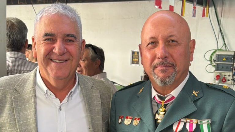 El Círculo acompaña a la Guardia Civil en la festividad de la Virgen del Pilar